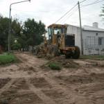 MEJORAN CALLES DE CALZADA NATURAL EN BARRIO FONAVI