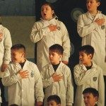 ALUMNOS DE 4º GRADO JURAN LEALTAD A LA BANDERA