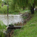 Bombas desagotando el camping