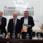 EL GOBERNADOR DE SANTA FE ENTREGÓ UN APORTE DE $ 20 MILLONES PARA IMPULSAR LA SIEMBRA ARROCERA