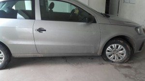 DAÑARON AUTO DIRECTORA DE LA ESCUELA DE CACIQUE 2