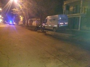 Cayó de la moto y se fracturó