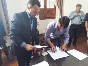 Helvecia - Dinero para pavimento