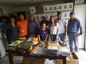 CAROLINA GÓMEZ ENTREGÓ ROPA DE TRABAJO A EMPLEADOS DE LA COMUNA