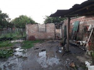 PÉRDIDAS TOTALES POR EL INCENDIO EN UN CASA DE BARRIO EL ONCE