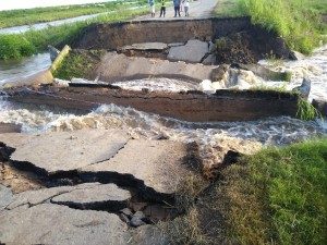 Corte ruta 1 - Alcantarilla Colonia Teresa