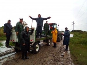 FUERTE PRESENCIA MUNICIPAL POR LAS INTENSAS LUVIAS