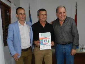 LA PROVINCIA ENTREGÓ APORTES PARA LA CONSTRUCCIÓN DE UNA PLAZA EN COLONIA SAN JOAQUÍN