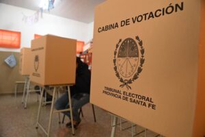 Cabina-de-votacion-300x200.jpg